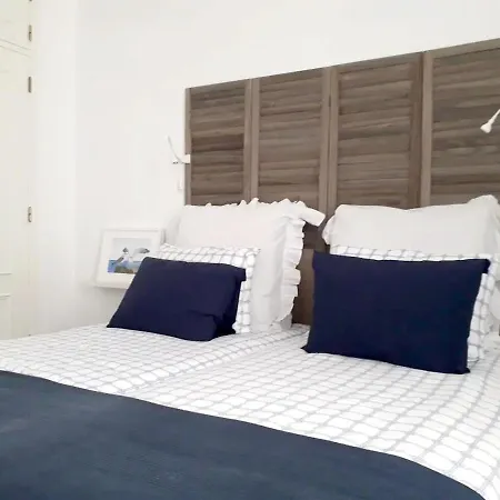 With 4 Bedrooms In With Wonderful Mountain View Private Pool Enclosed Garden 5 Km From The Beach *