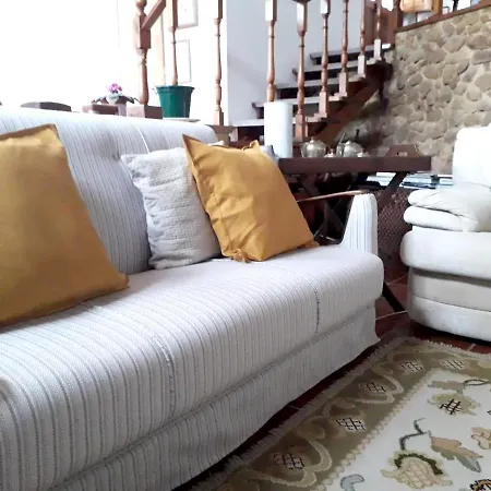 With 4 Bedrooms In With Wonderful Mountain View Private Pool Enclosed Garden 5 Km From The Beach Βίλα Μάφρα