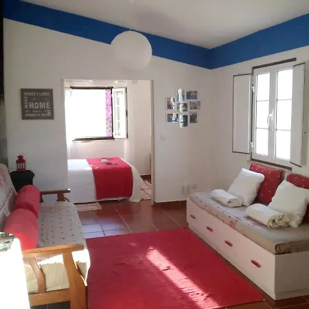 With 4 Bedrooms In With Wonderful Mountain View Private Pool Enclosed Garden 5 Km From The Beach Μάφρα