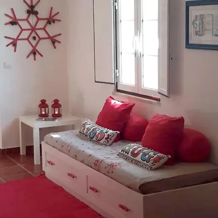 With 4 Bedrooms In With Wonderful Mountain View Private Pool Enclosed Garden 5 Km From The Beach * Μάφρα