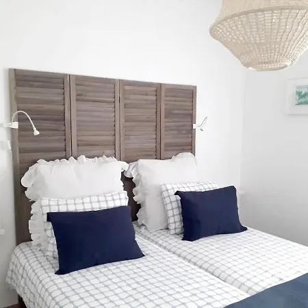 Βίλα With 4 Bedrooms In With Wonderful Mountain View Private Pool Enclosed Garden 5 Km From The Beach